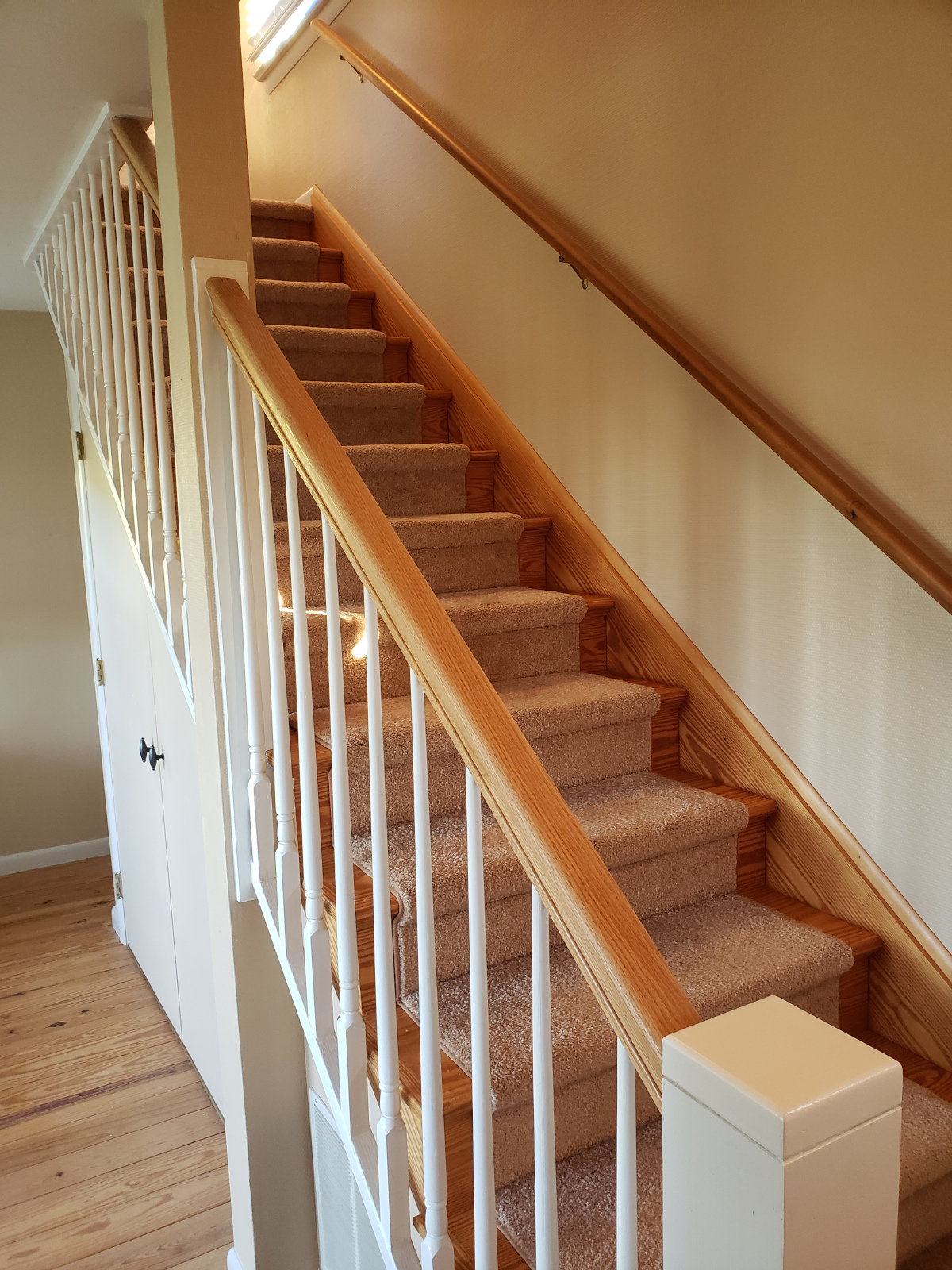 Base‑view of the completed handrail installation